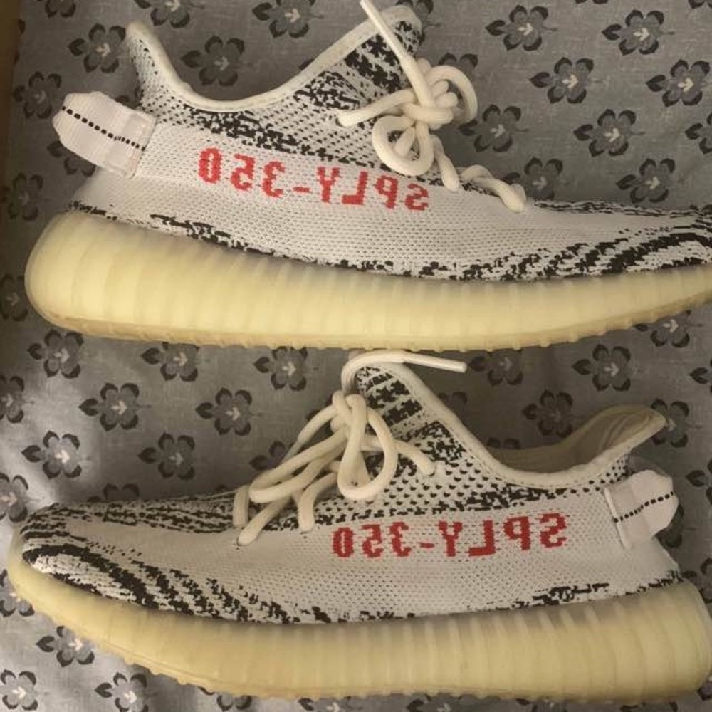 Yeezy 350 V2 Zebra